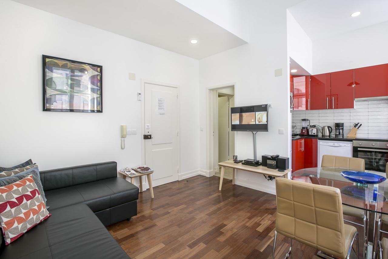 Superior One-Bedroom Apartment